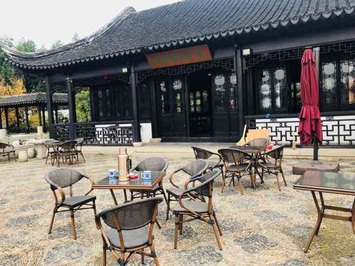 桐泾公园茶室-"晚饭后来桐泾公园散步,天空不作美,突然下.