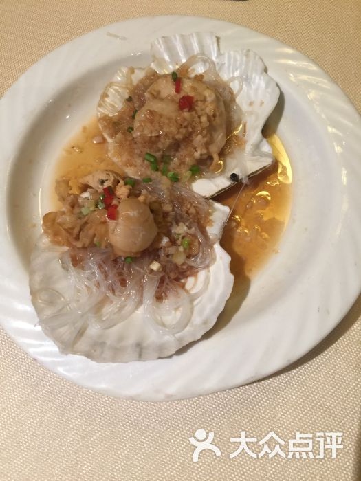 青年餐厅:跟金百万目标客户市场定位差不多.北