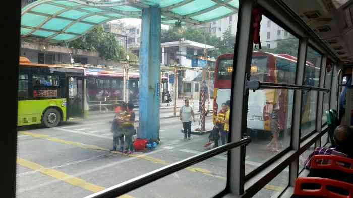 市桥汽车站-"从市桥地铁站d出口出来一直走,大概十到.
