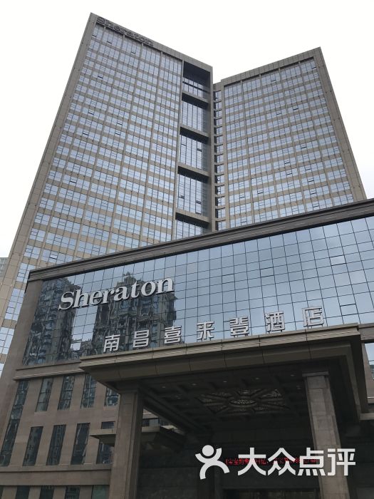 目前门口正在修地铁,等地铁通了后就可以坐地铁到南昌西站了,现在需要