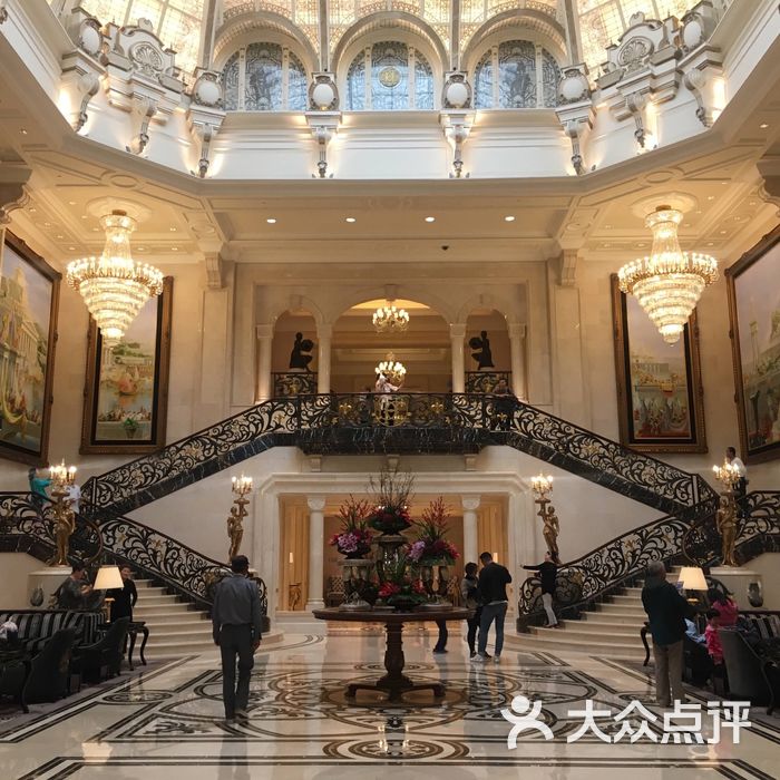 大连一方城堡豪华精选酒店大堂吧