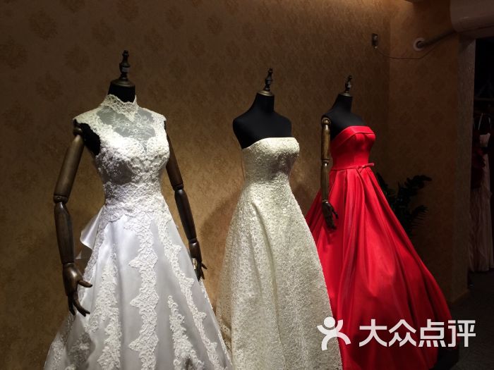 礼服裙婚纱晚礼服图片_影楼晚礼服婚纱造型(2)