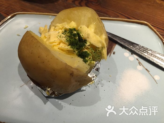 黄油烤土豆