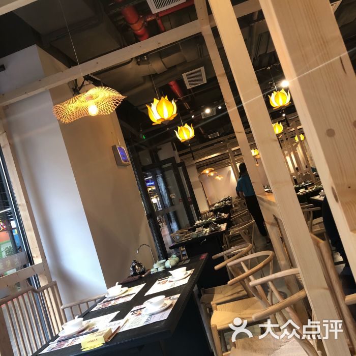 九和茶楼:猪颈肉好好吃,服务不够热情,价.深圳美