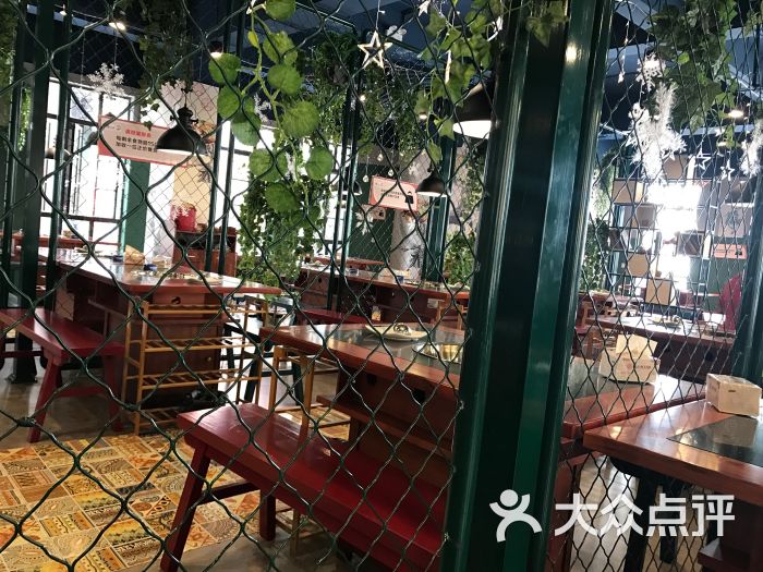 红人居自助干锅(同仁店)