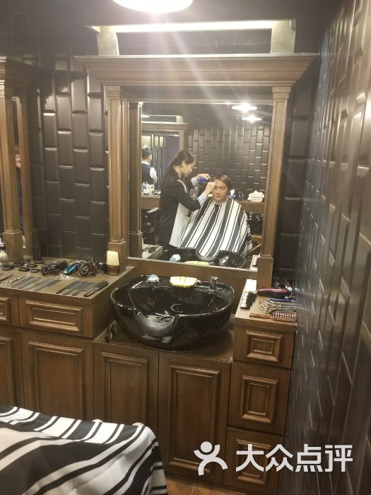 surpassnine barber shop油头修剪(皇岗店)图片 - 第11张
