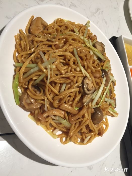 翡翠梦乐园餐厅(迪士尼小镇店)鲜菇焖伊面图片 - 第478张