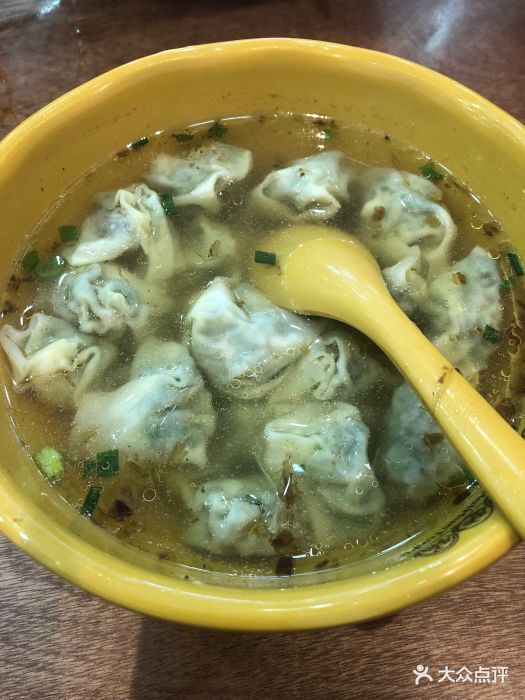 老上海馄饨铺荠菜肉小馄饨图片