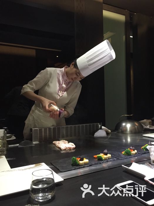 美女厨师法式铁板料理-美女美食花园-韩国积木无锡香樟图片图片