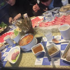 魔法帽火锅人均消费_火锅卡通图片(2)