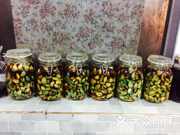 方砖厂69号炸酱面腊八蒜图片 - 第1张