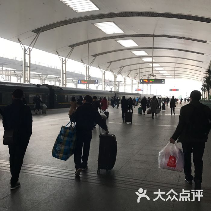 襄阳火车站