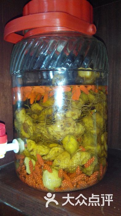 老板自酿黄精酒