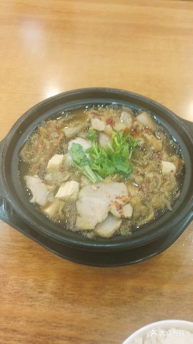 酸菜肉砂锅
