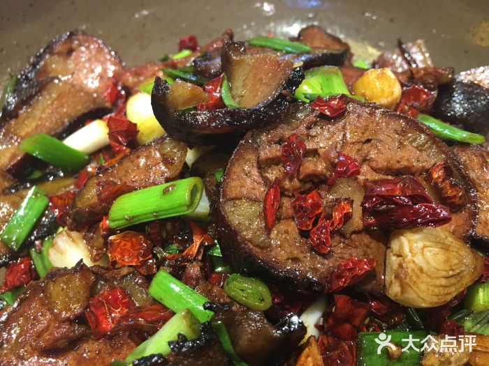 猪血丸子炒腊肉