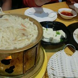 三德信娱乐月三非遗狂欢：岑溪文旅嘉年华带你领略传统与美食的完美融合