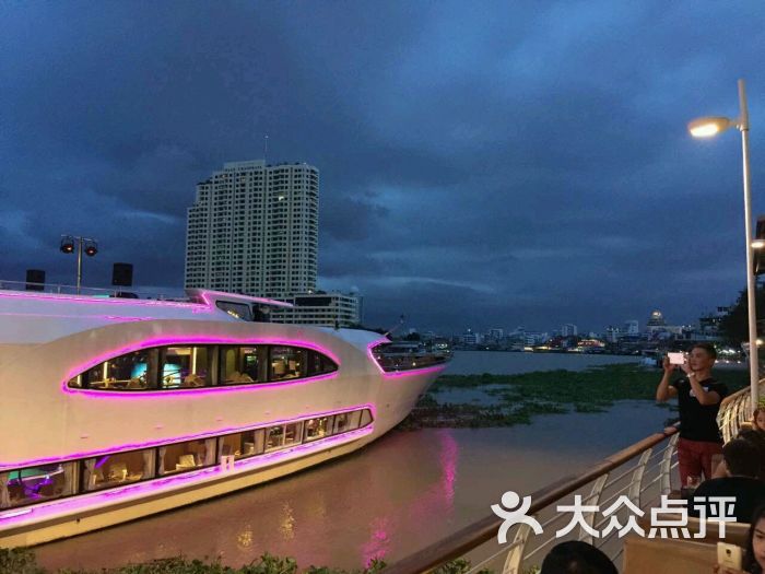 璀璨明珠号游轮餐厅图片 第2张
