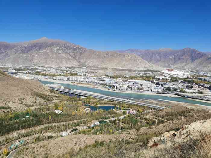 拉萨南山公园-"南山公园 免费下午6点闭园,如果你要爬.