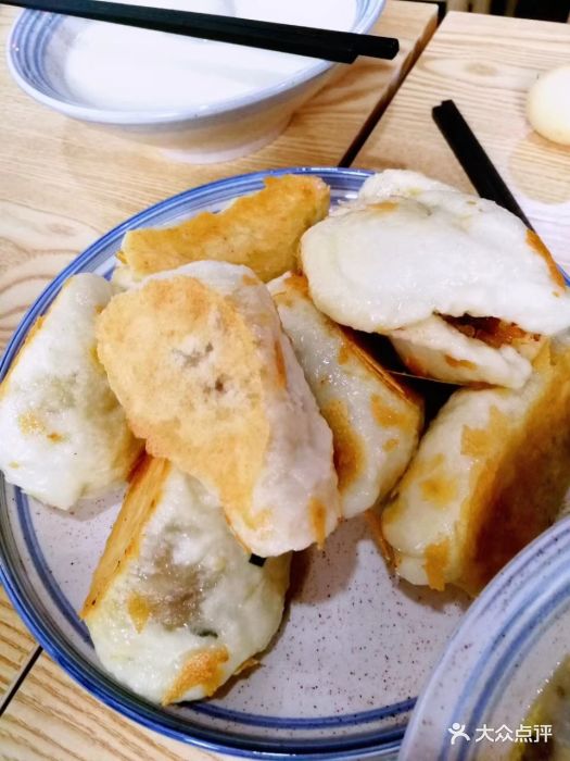 着来的,位置有点偏,但是还比较好找.-月天韭水