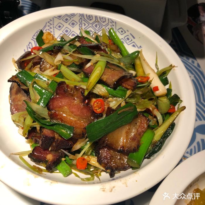 俏九州·湘西菜(喜荟城店)阿婆炒腊肉图片