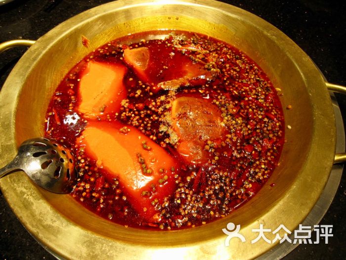 周师兄大刀腰片老火锅(解放碑店)红汤锅底图片 - 第3张