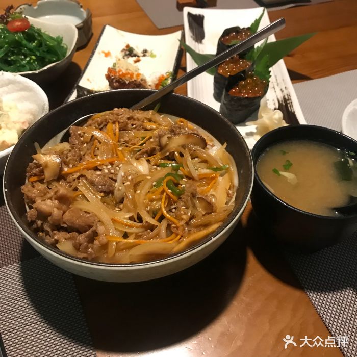 日式牛肉盖饭
