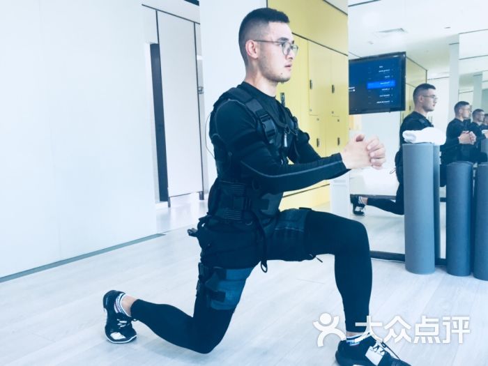 闪电EMS电脉冲健身工作室(卓越店)