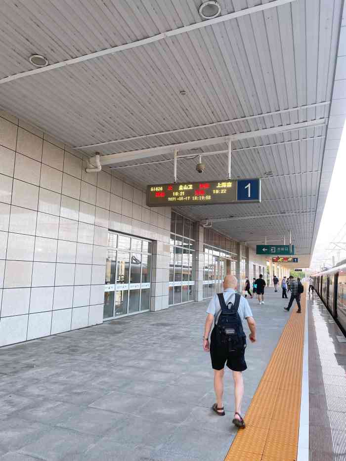 春申站-"94第一次知道原来松江除了松江南站和松江.