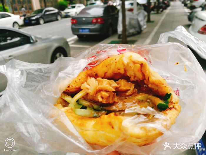 豆腐串夹馍