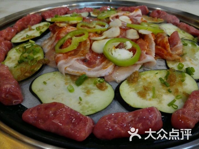 欧巴的烤肉(五泉店)服务生的摆盘图片 第6张