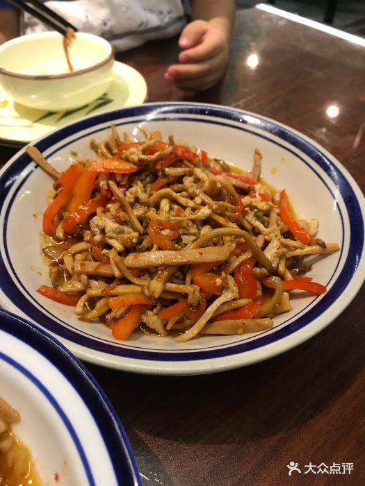 鲁哥饭店-鱿鱼脆笋肉丝-菜-鱿鱼脆笋肉丝图片-长沙美食-大众点评网