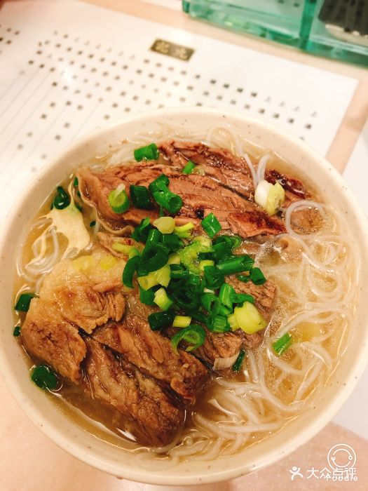 上汤牛腩米粉