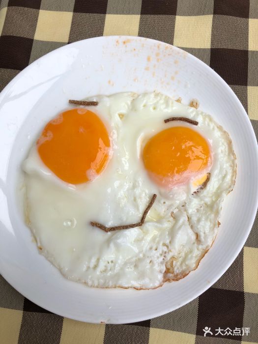 暑假的时候带孩子去长隆玩的,晚上去了情侣.