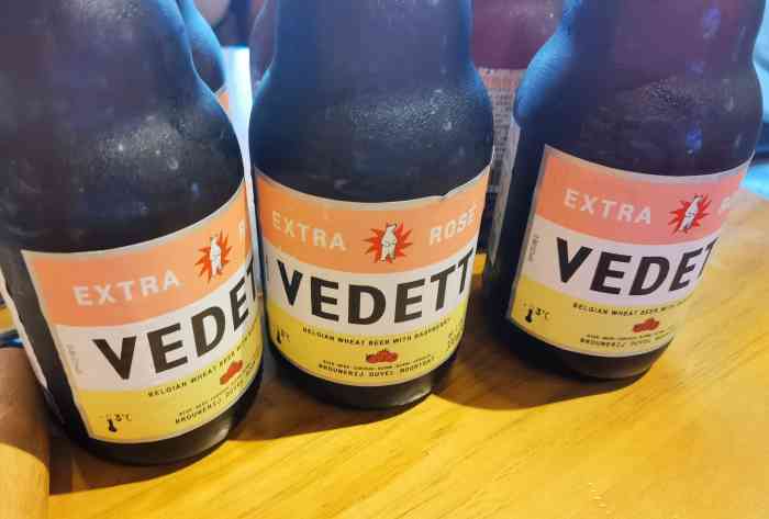niubeer·世界精酿啤酒博物馆(百家湖1912旗舰店)-"满墙的酒气泡水.