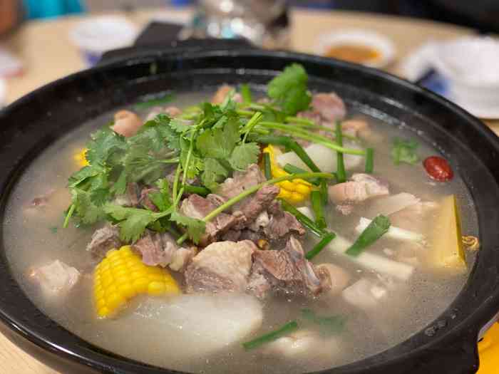 惠来羊肉火锅-"朋友邀请来试试这家新开的羊肉店,乍一看名.