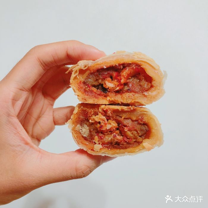 小龙虾鲜肉月饼