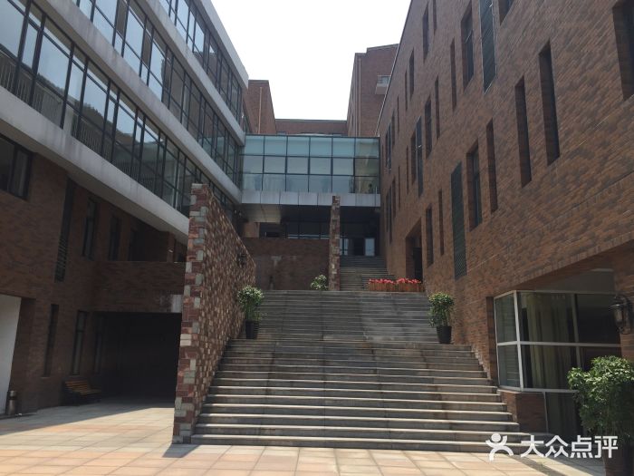 大连市老干部大学图片