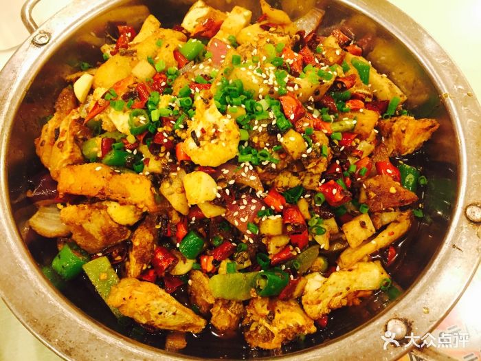 川味到美味食府(蜀汉店)干锅耗儿鱼图片 - 第1张