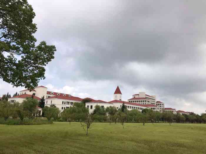 上海师范大学(奉贤校区)-"本文主要是为了评价学校,的
