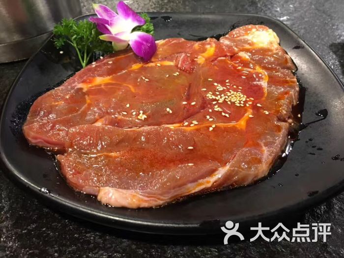 慕炭东北烤肉(前海路店)大块牛肉图片 第3张