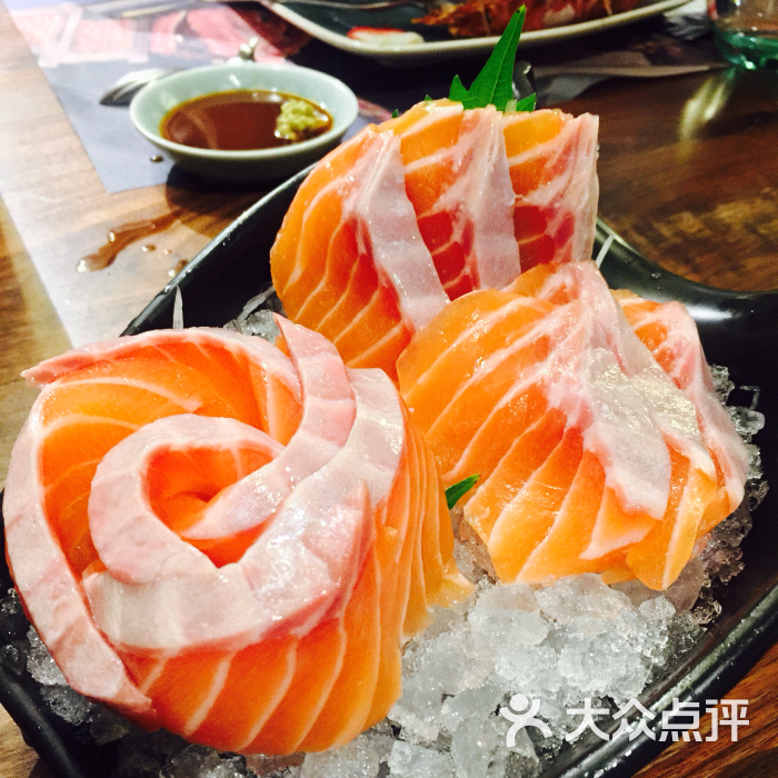 三文鱼腩刺身