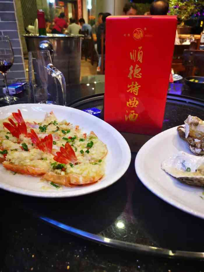 凤苑私厨-"「电饭煲焗鸡」一个又亲民又easy嘅菜式.
