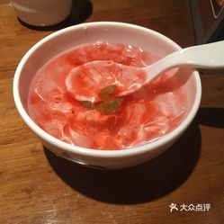 草莓冰粉