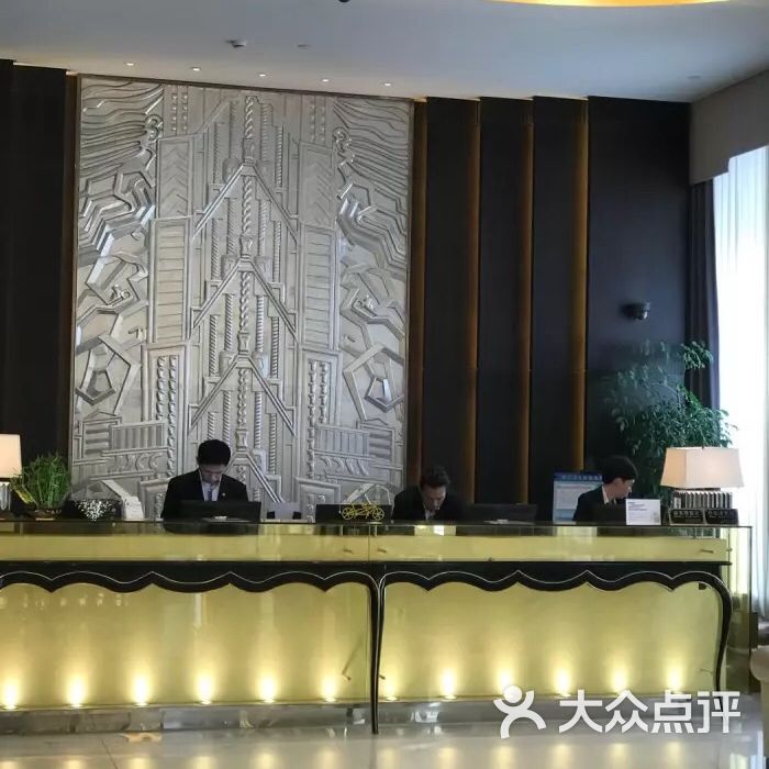 上海外滩郁锦香新亚酒店
