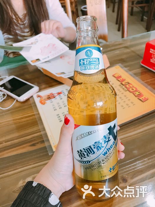 大漠胡羊焖饼-黄河豪麦啤酒图片-敦煌市美食-大众点评网