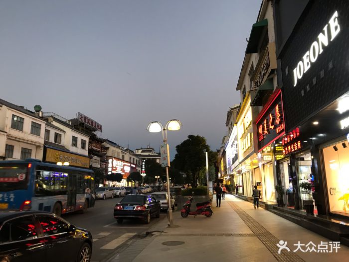 七星街上段步行街图片 - 第5张
