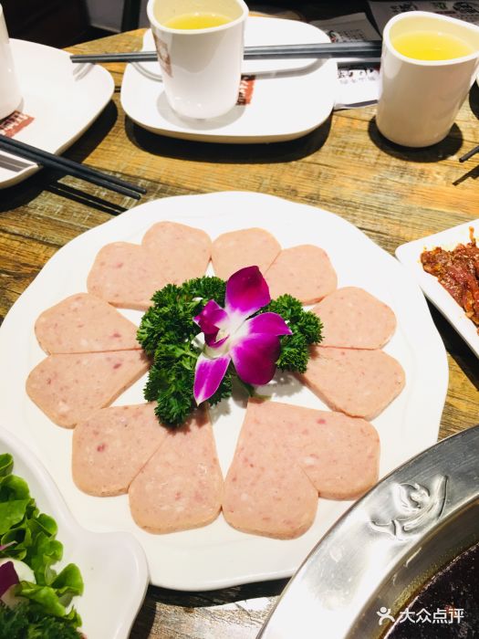 双舌记老灶牛肉火锅(欧洲阳光城店)梅林午餐肉图片