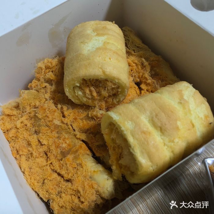 沙拉肉松卷
