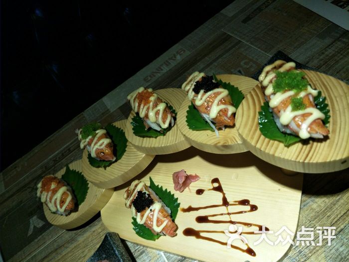 太一料理:火焰帝王蟹挺好吃的,香烤鳗鱼寿.长沙