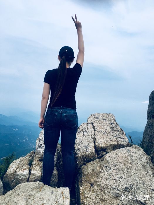 唯一的好处就是可以开车上去,车收费60元,.-雾